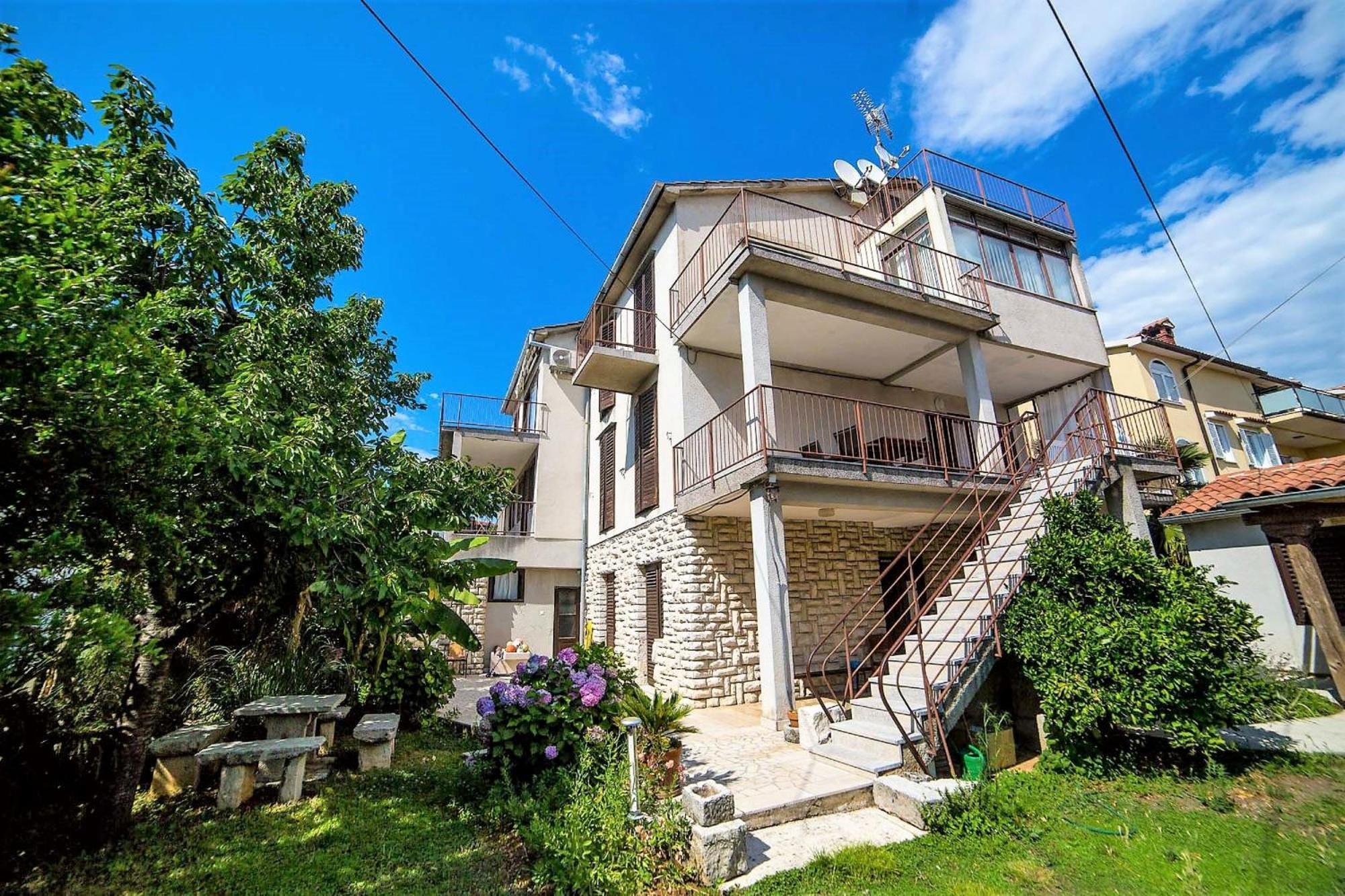 Sunny With Large Balcony By Mihaela Apartment Poreč