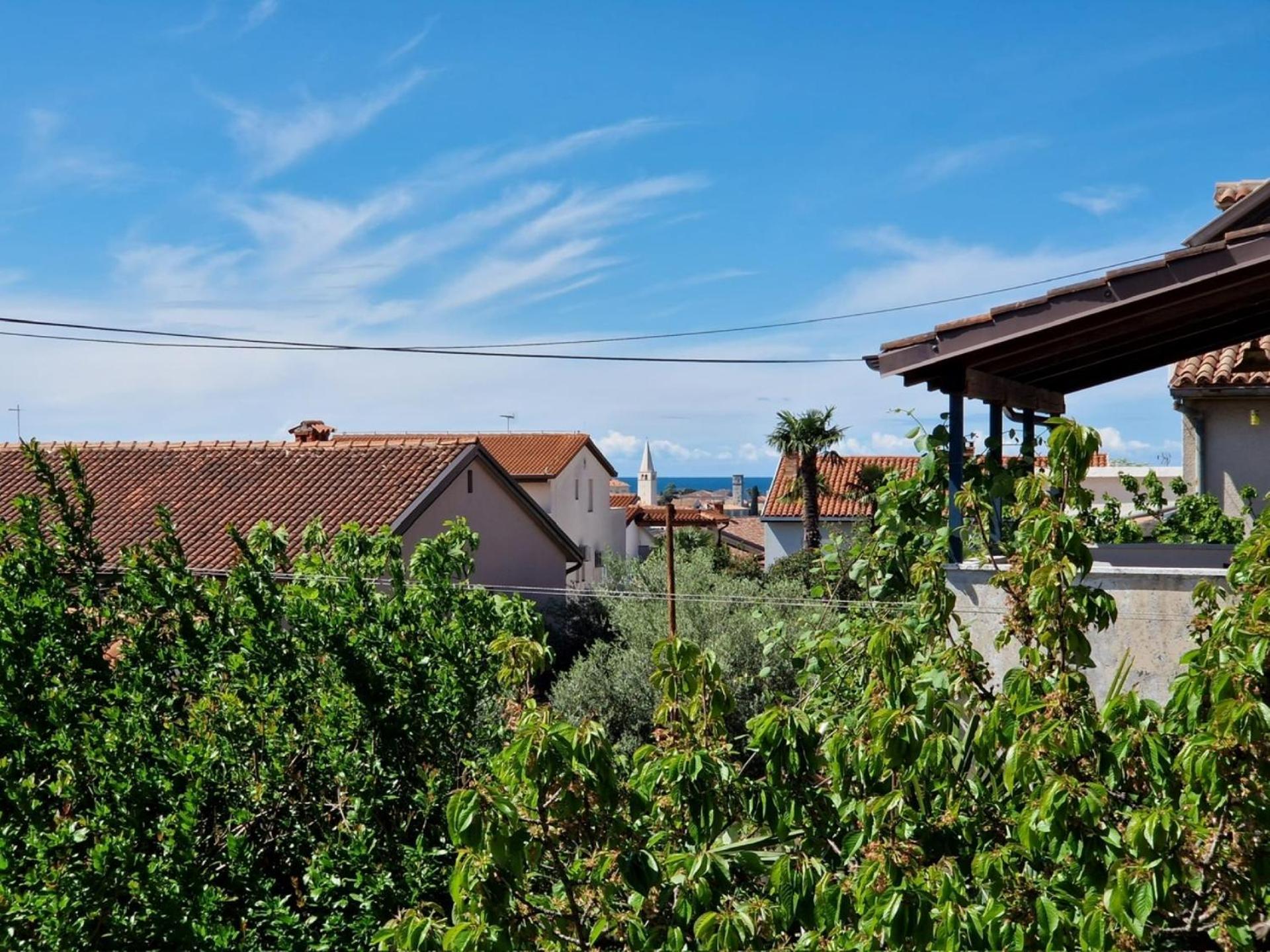 Sunny With Large Balcony By Mihaela *